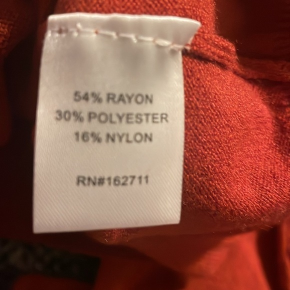 NWOT Love Ellie Burnt Orange Long Sleeve Cozy Sweater Medium Career Preppy - Picture 5 of 5